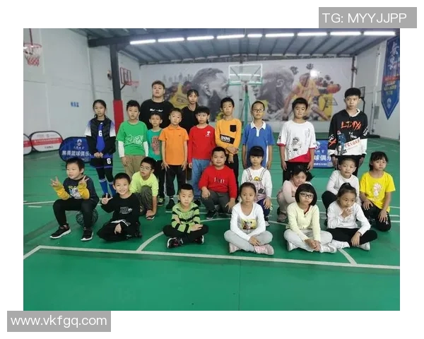 篮球球队携手社区开展公益活动助力青少年成长与健康发展