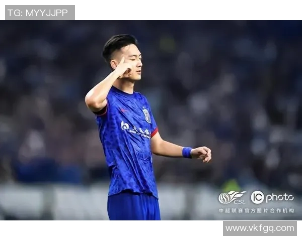 蒋圣龙精彩破门助力上海申花赢得关键比赛展现球队实力与斗志 蒋圣龙精彩破门助力上海申花赢得关键比赛展现球队实力与斗志