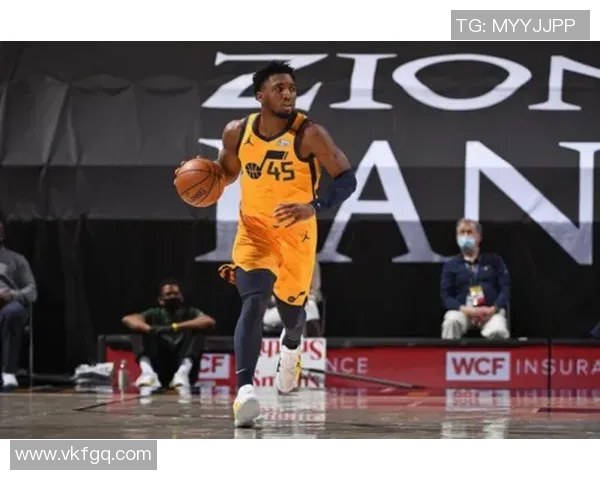 吴少聪精准拦截传球展现出色防守能力助力球队逆转局势