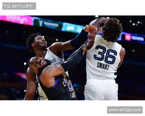 疲劳致32失误!詹皇反击半场残暴29+11绝杀灰熊